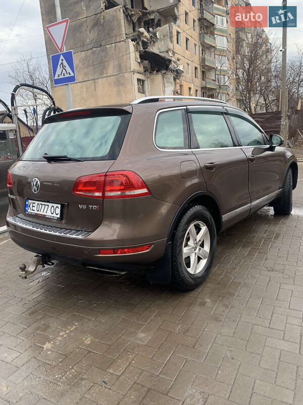 Внедорожник / Кроссовер Volkswagen Touareg 2013 в Кривом Роге