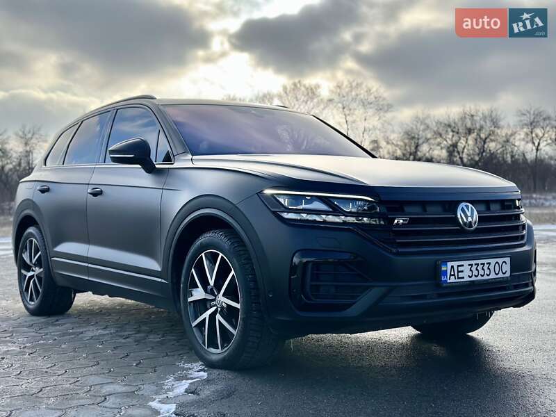 Внедорожник / Кроссовер Volkswagen Touareg 2019 в Днепре