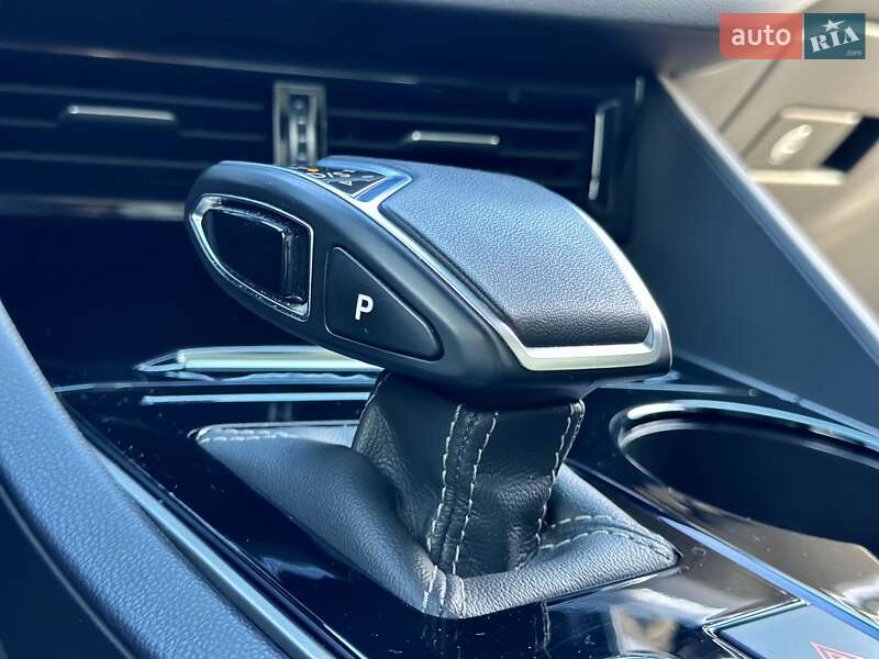 Внедорожник / Кроссовер Volkswagen Touareg 2019 в Днепре