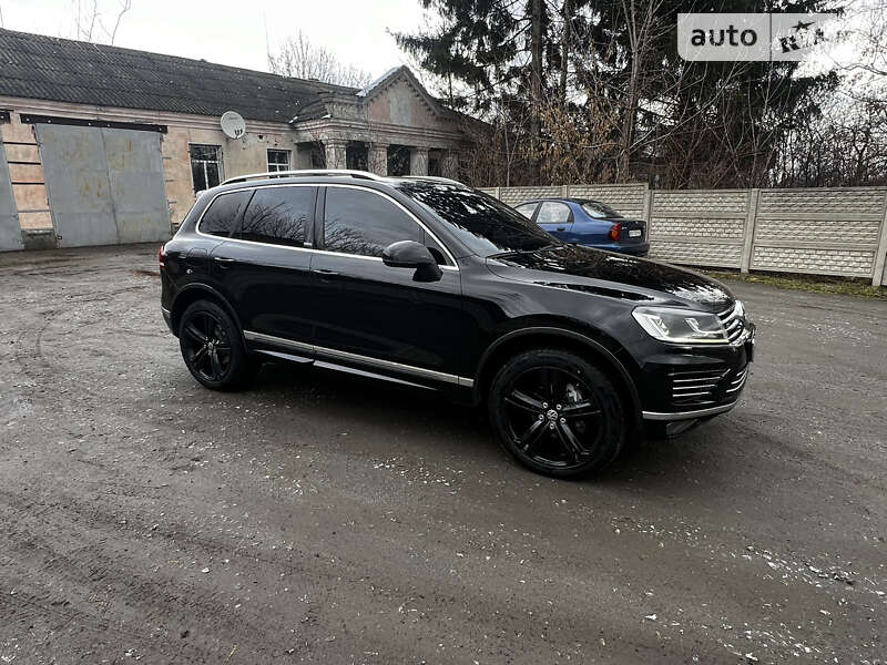 Внедорожник / Кроссовер Volkswagen Touareg 2016 в Житомире