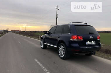 Внедорожник / Кроссовер Volkswagen Touareg 2005 в Виноградове