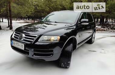 Позашляховик / Кросовер Volkswagen Touareg 2005 в Києві