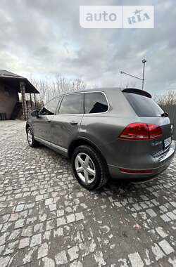 Внедорожник / Кроссовер Volkswagen Touareg 2011 в Тернополе