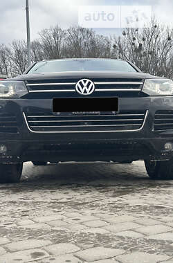 Внедорожник / Кроссовер Volkswagen Touareg 2011 в Львове