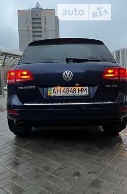 Позашляховик / Кросовер Volkswagen Touareg 2011 в Дніпрі