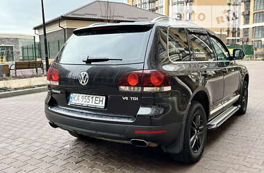 Внедорожник / Кроссовер Volkswagen Touareg 2010 в Киеве