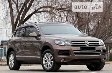 Позашляховик / Кросовер Volkswagen Touareg 2012 в Запоріжжі