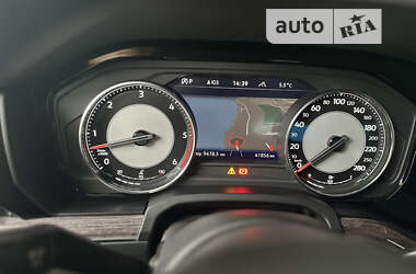 Внедорожник / Кроссовер Volkswagen Touareg 2022 в 