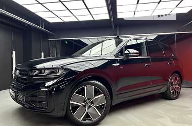 Внедорожник / Кроссовер Volkswagen Touareg 2024 в Киеве