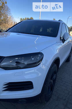 Позашляховик / Кросовер Volkswagen Touareg 2013 в Умані