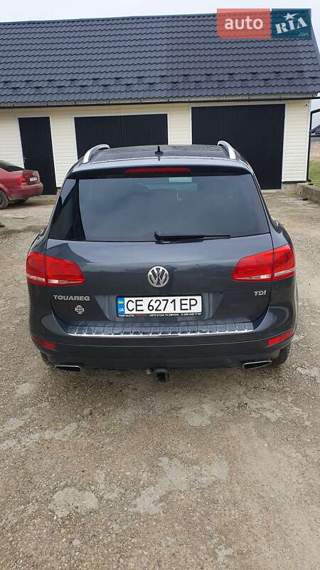 Внедорожник / Кроссовер Volkswagen Touareg 2013 в Черновцах