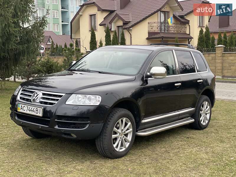 Внедорожник / Кроссовер Volkswagen Touareg 2004 в Луцке