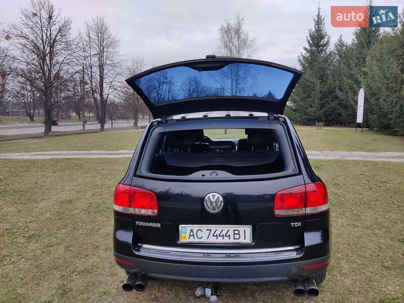 Внедорожник / Кроссовер Volkswagen Touareg 2004 в Луцке