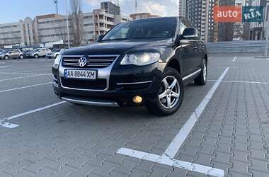 Позашляховик / Кросовер Volkswagen Touareg 2009 в Києві