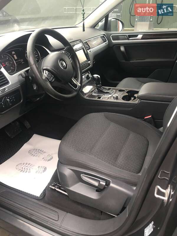 Внедорожник / Кроссовер Volkswagen Touareg 2014 в Полонном фото 7 Внедорожник / Кроссовер Volkswagen Touareg 2014 в Полонном