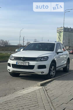 Внедорожник / Кроссовер Volkswagen Touareg 2012 в Нововолынске
