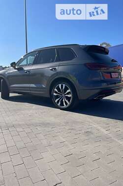 Внедорожник / Кроссовер Volkswagen Touareg 2022 в Умани