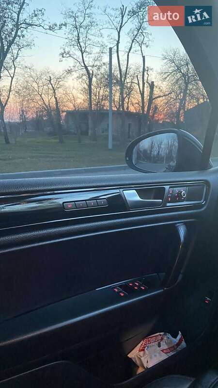 Внедорожник / Кроссовер Volkswagen Touareg 2011 в Кропивницком фото 28 Внедорожник / Кроссовер Volkswagen Touareg 2011 в Кропивницком