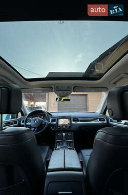 Внедорожник / Кроссовер Volkswagen Touareg 2015 в 
