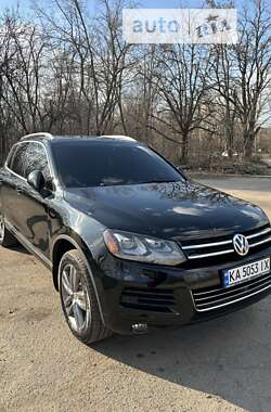 Внедорожник / Кроссовер Volkswagen Touareg 2014 в Кривом Роге