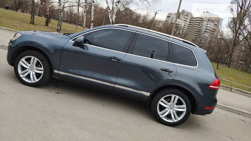Внедорожник / Кроссовер Volkswagen Touareg 2013 в Днепре фото 2 Внедорожник / Кроссовер Volkswagen Touareg 2013 в Днепре