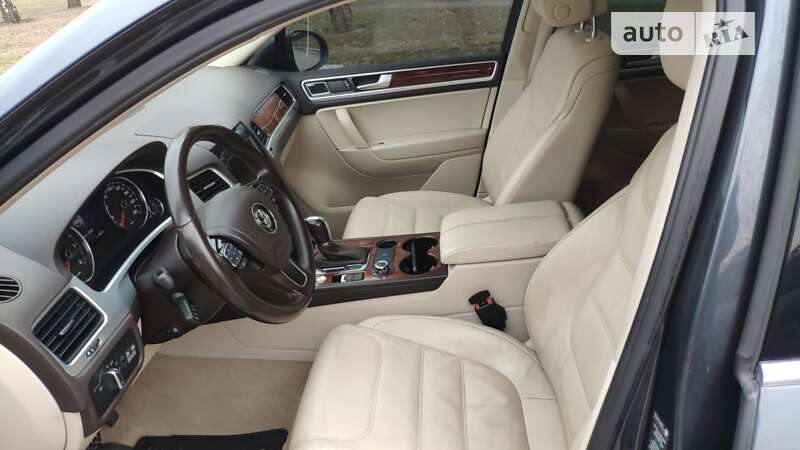 Внедорожник / Кроссовер Volkswagen Touareg 2013 в Днепре фото 18 Внедорожник / Кроссовер Volkswagen Touareg 2013 в Днепре