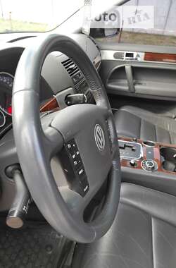 Позашляховик / Кросовер Volkswagen Touareg 2008 в Глобиному