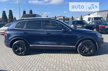 Внедорожник / Кроссовер Volkswagen Touareg 2012 в Городке