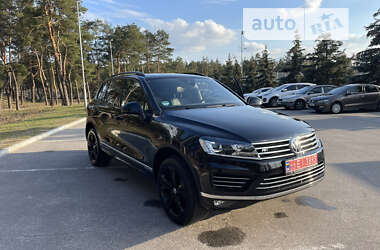 Внедорожник / Кроссовер Volkswagen Touareg 2017 в Киеве