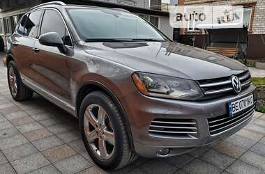 Внедорожник / Кроссовер Volkswagen Touareg 2011 в Первомайске