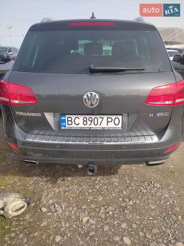 Внедорожник / Кроссовер Volkswagen Touareg 2010 в Львове