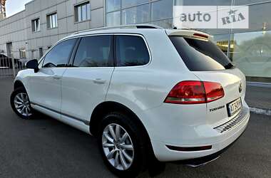 Позашляховик / Кросовер Volkswagen Touareg 2014 в Полтаві