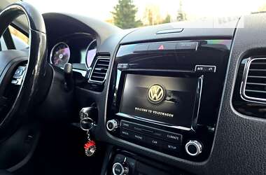 Внедорожник / Кроссовер Volkswagen Touareg 2014 в Полтаве