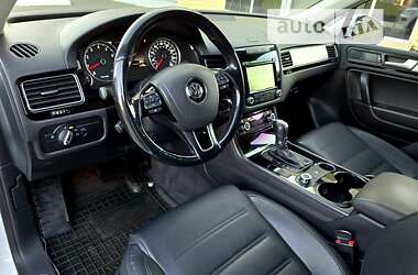 Позашляховик / Кросовер Volkswagen Touareg 2014 в Полтаві