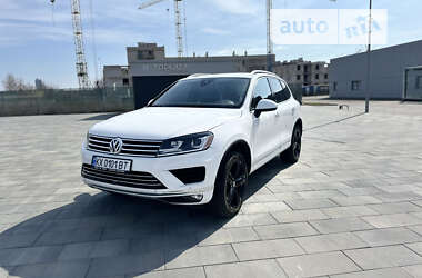 Внедорожник / Кроссовер Volkswagen Touareg 2016 в Харькове