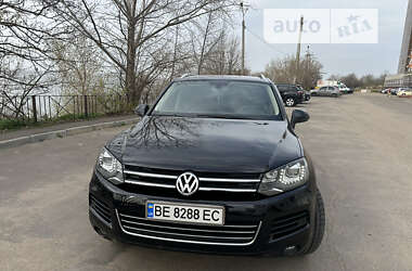 Внедорожник / Кроссовер Volkswagen Touareg 2012 в Николаеве