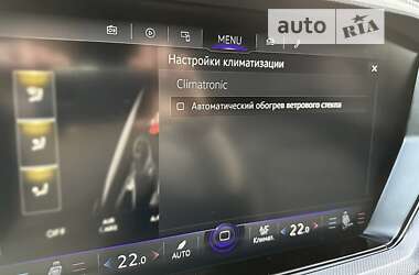 Позашляховик / Кросовер Volkswagen Touareg 2021 в Києві