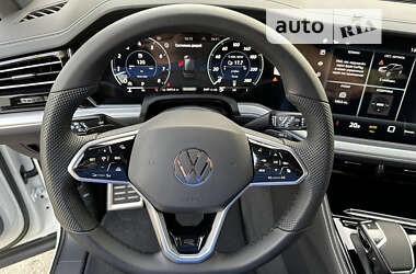 Позашляховик / Кросовер Volkswagen Touareg 2023 в Києві