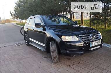 Внедорожник / Кроссовер Volkswagen Touareg 2004 в Золочеве