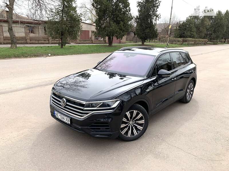 Внедорожник / Кроссовер Volkswagen Touareg 2020 в Кривом Роге