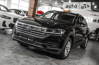 Позашляховик / Кросовер Volkswagen Touareg 2020 в Одесі