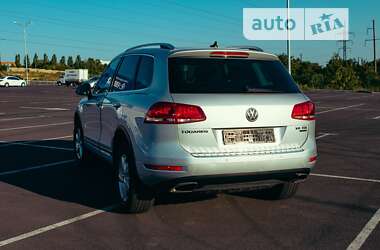 Внедорожник / Кроссовер Volkswagen Touareg 2013 в Ровно