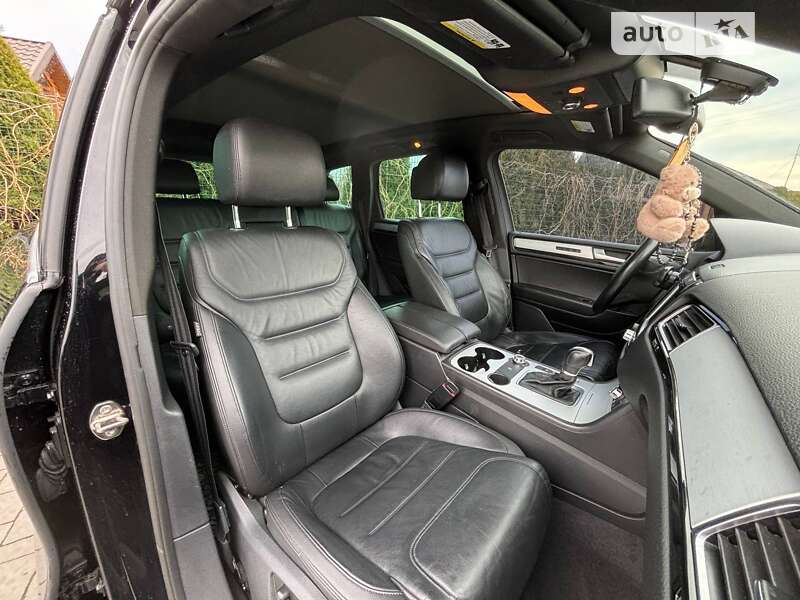 Внедорожник / Кроссовер Volkswagen Touareg 2014 в Львове фото 29 Внедорожник / Кроссовер Volkswagen Touareg 2014 в Львове