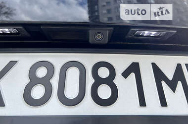 Позашляховик / Кросовер Volkswagen Touareg 2013 в Харкові