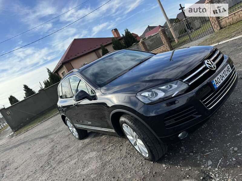 Внедорожник / Кроссовер Volkswagen Touareg 2014 в Мукачево