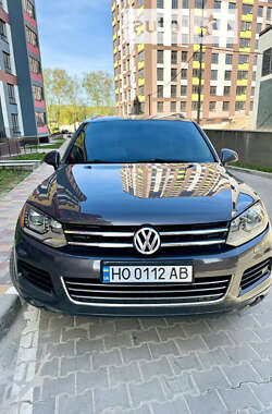 Внедорожник / Кроссовер Volkswagen Touareg 2011 в Тернополе