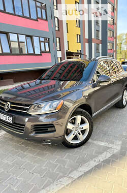 Внедорожник / Кроссовер Volkswagen Touareg 2011 в Тернополе