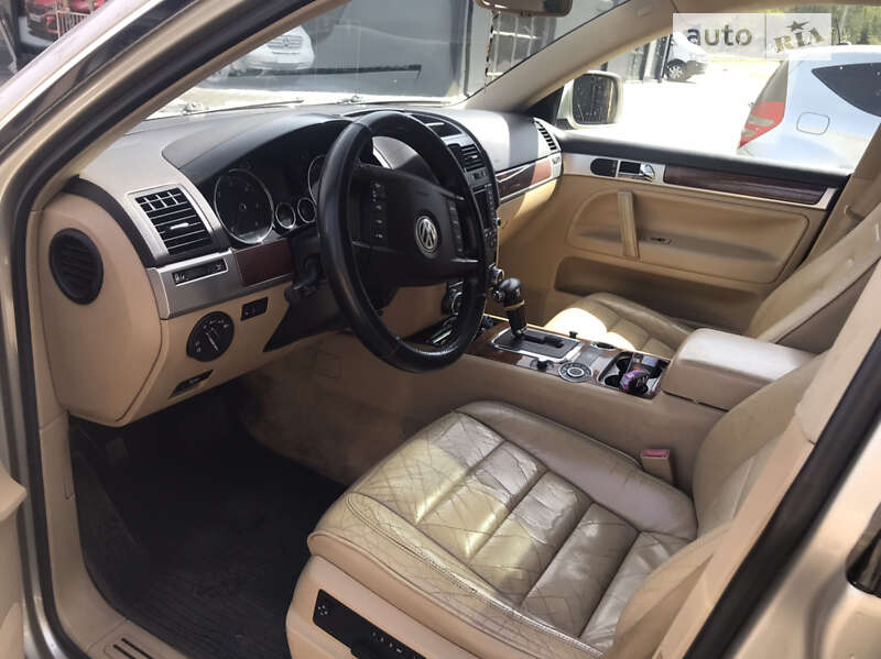 Внедорожник / Кроссовер Volkswagen Touareg 2003 в Дрогобыче