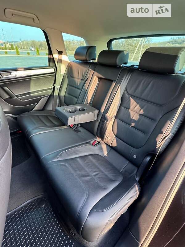 Внедорожник / Кроссовер Volkswagen Touareg 2016 в Черновцах фото 13 Внедорожник / Кроссовер Volkswagen Touareg 2016 в Черновцах