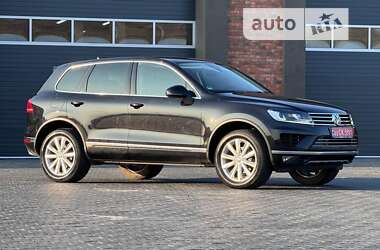 Внедорожник / Кроссовер Volkswagen Touareg 2016 в Черновцах